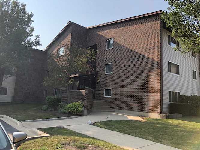 650 Perrie Dr #304 Elk Grove Village, IL 60007