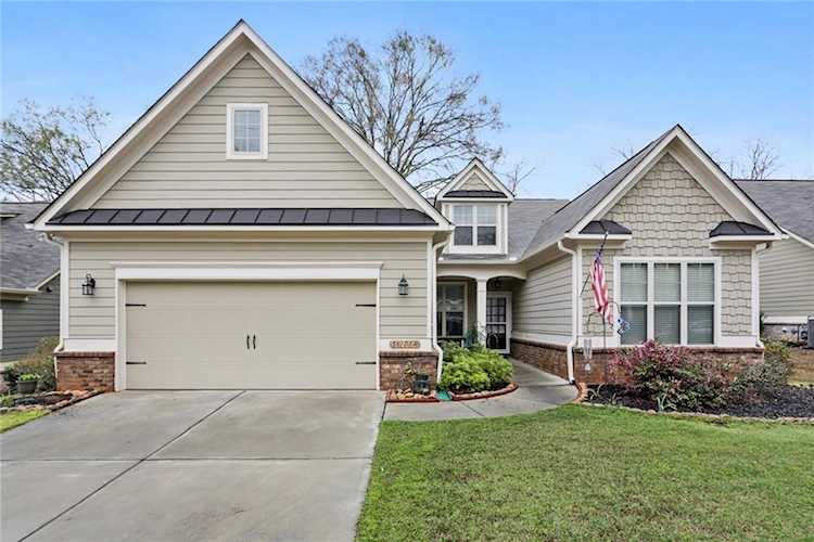4268 Robinson St Acworth, GA 30101