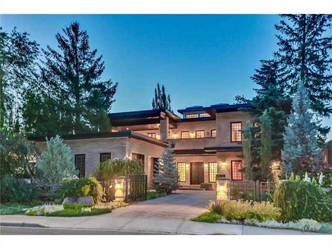 4219 Britannia Dr SW Calgary, AB T2S 1J4