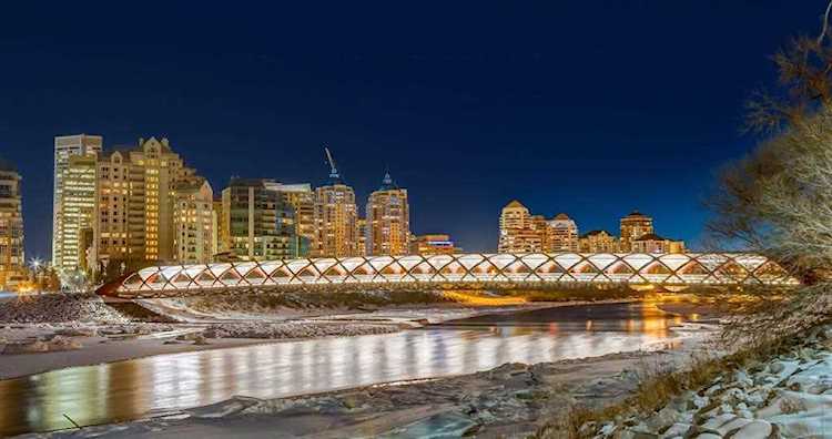 742 Memorial Dr Calgary, AB T2N 3C7