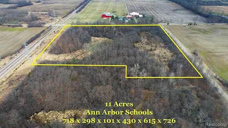 4995 Gleaner Hall Rd Ann Arbor Twp, MI 48105