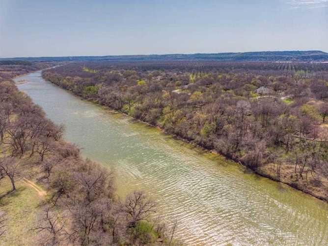 8002 Ravenswood Road Granbury, TX 76049