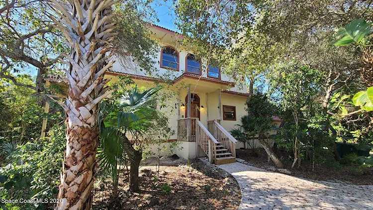 6220 Windward Lane Melbourne Beach, FL 32951