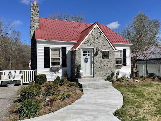 209 Church St Dover, TN 37058 | MLS 2239725 Photo 1