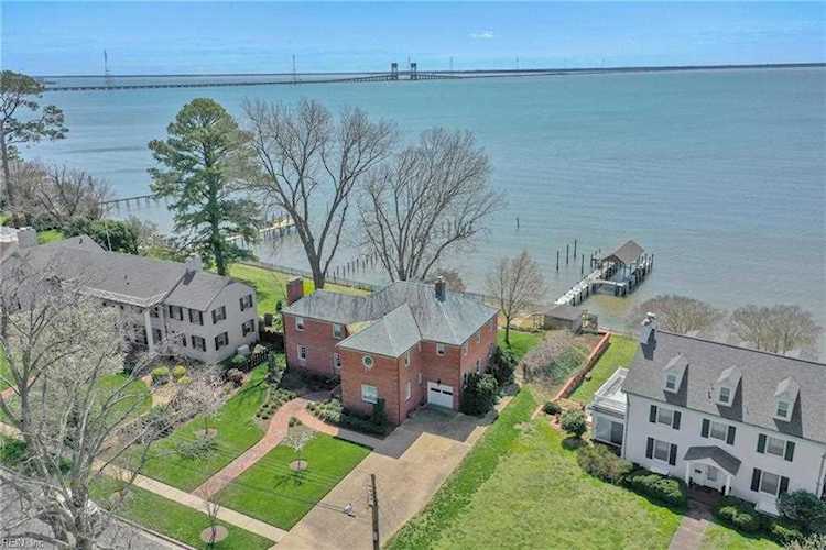 209 Hilton Terrace Newport News, VA 23601