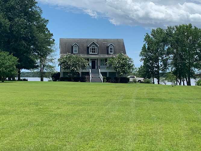 6514 Riggs Ln Meggett, SC 29449