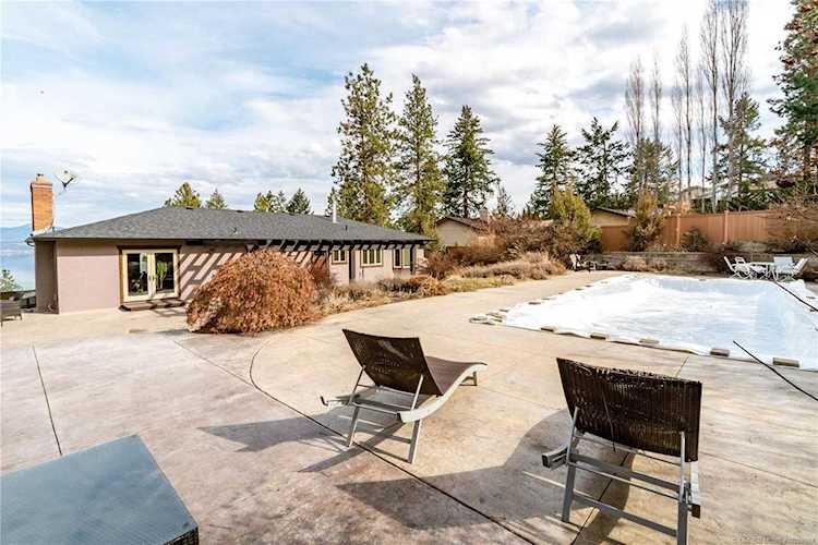 367 Uplands Drive Kelowna, BC V1W4S6