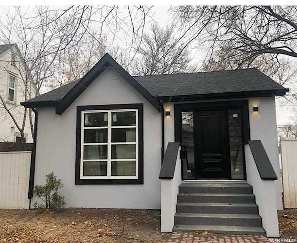 3279 Angus St Regina, SK S4S 1P6