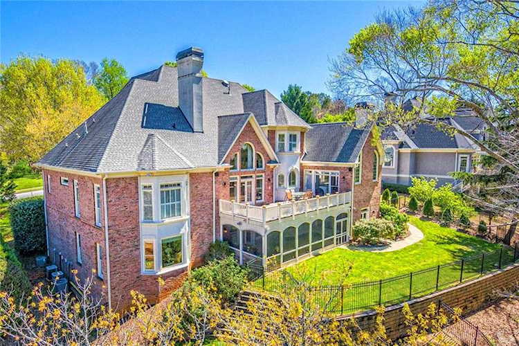2760 Sugarloaf Club Dr Duluth, GA 30097