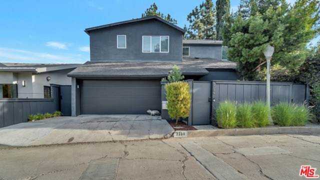 2384 Lyric Avenue Los Angeles, CA 90027