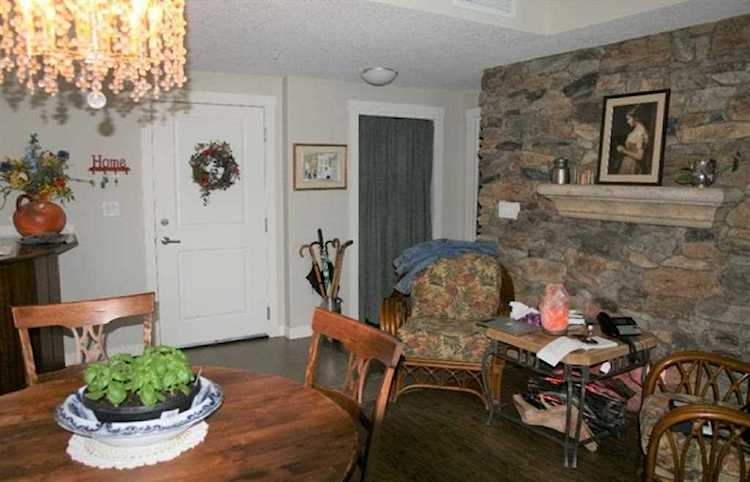 32 Varsity Estates Circle NW #710 Calgary, AB T3A 2Y1
