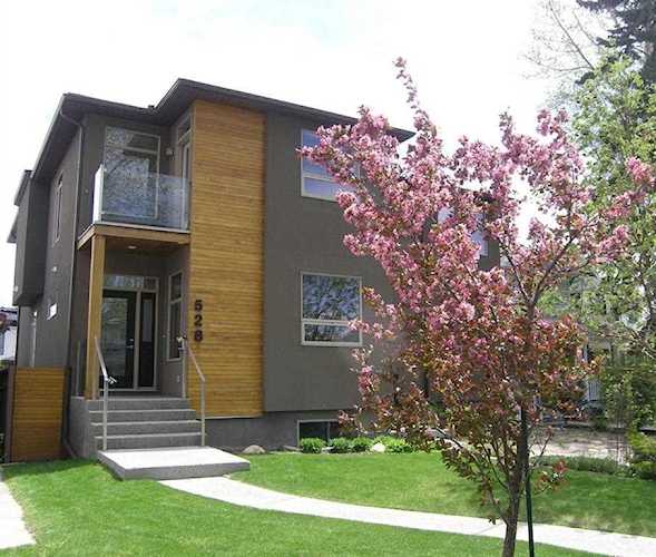 528 31 St NW Calgary, AB T2N 2V5