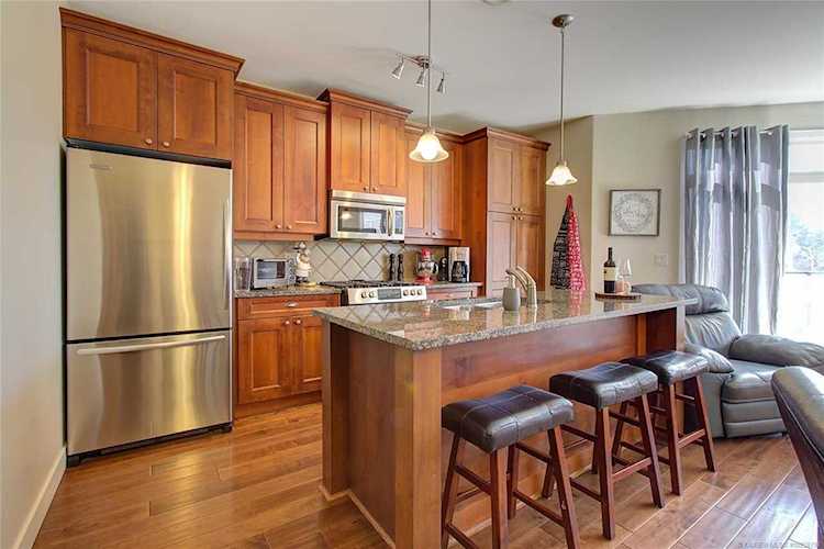 4036 Pritchard Drive Kelowna, BC V4T3E4