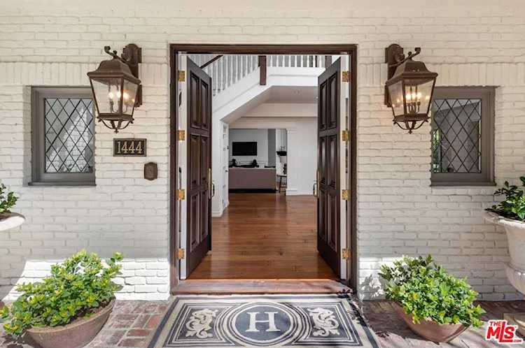 1444 Moraga Dr Los Angeles, CA 90049
