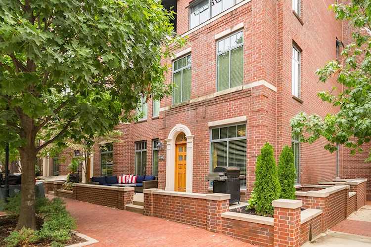 250 Daniel Burnham Square Columbus, OH 43215