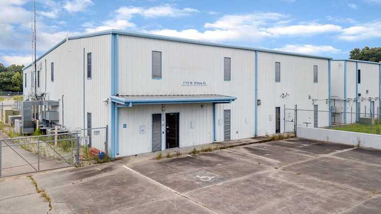 1710 W Willow Street Scott, LA 70583