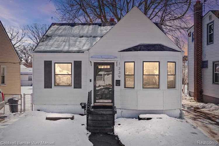 1339 Fielding St Ferndale, MI 48220 | MLS 2210011489 Photo 1