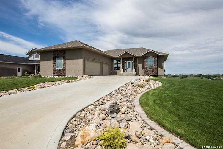 170 Rosewood Dr Lumsden, SK S0G 3C0
