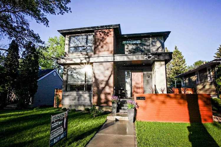 963 S 12 St Lethbridge, AB T1J 2S8