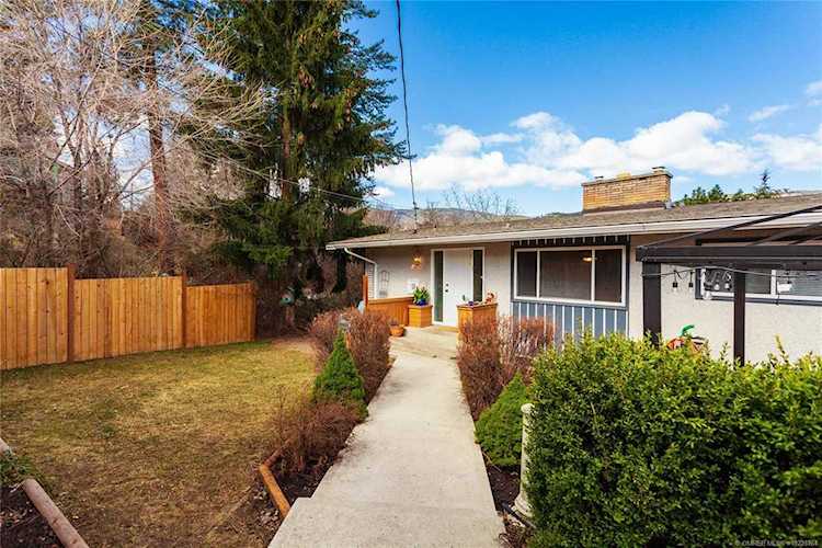 2280 Boucherie Road Kelowna, BC V1X2E5