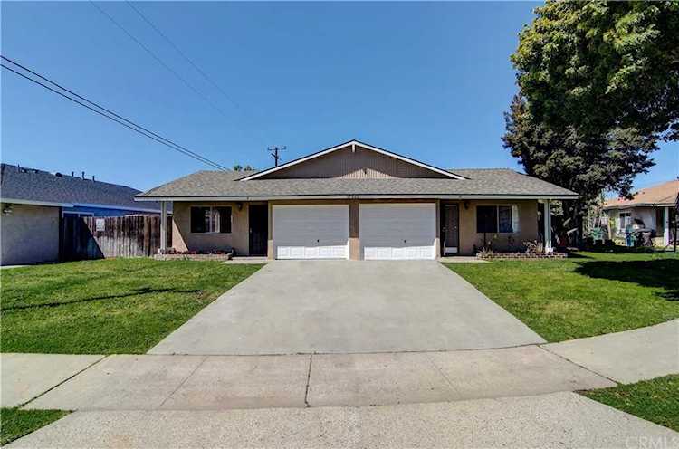 17561 Roxanne Lane Huntington Beach, CA 92647