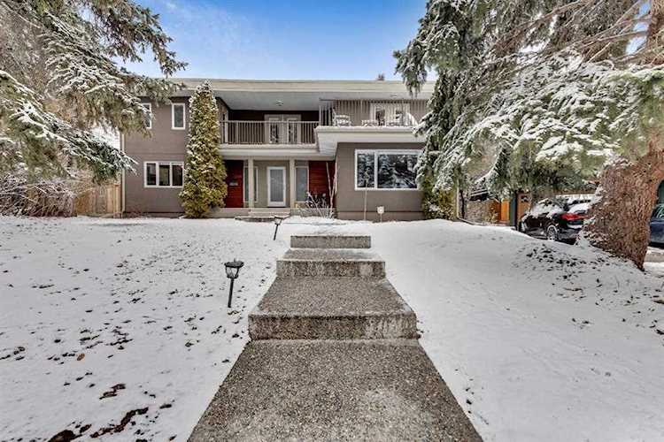 2508 Chateau Place NW Calgary, AB T2M 4K7