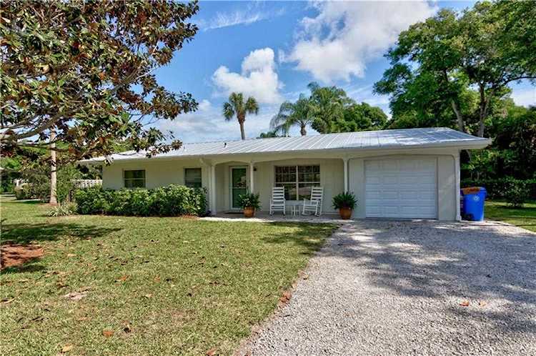 706 Wall St Vero Beach, FL 32960