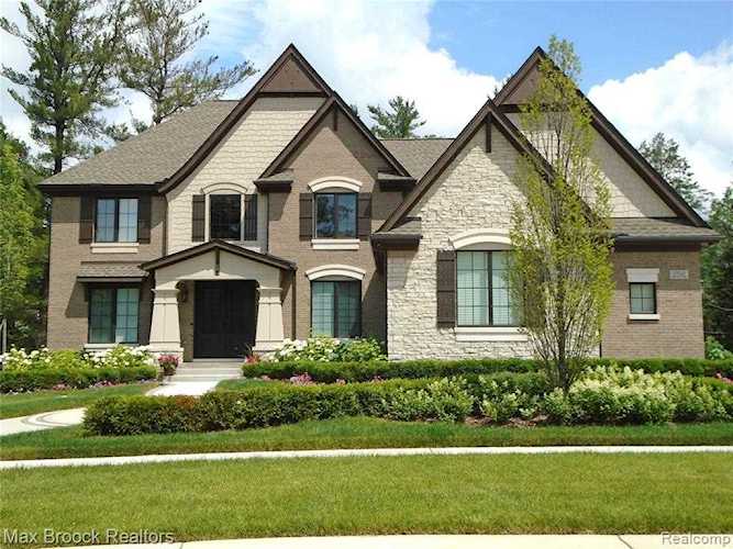 22537 Montebello Ct Novi, MI 48375