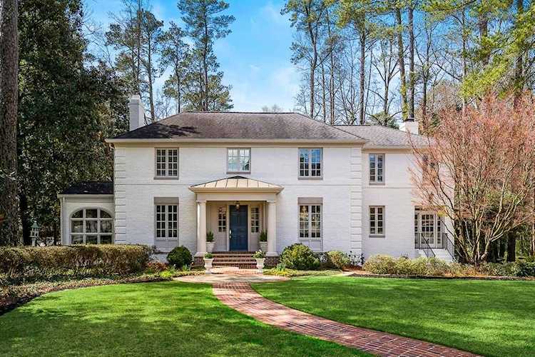 3996 Club Dr, Atlanta, GA. 30319 | #6859409 Photo 1