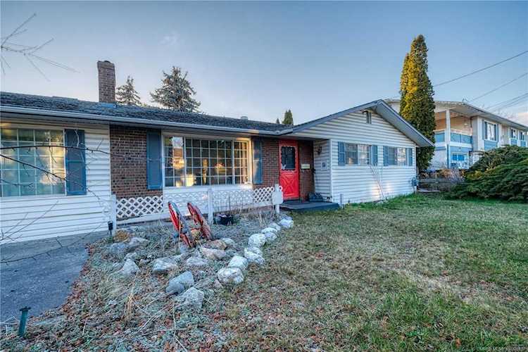 360 Vista Road Kelowna, BC V1X3S7