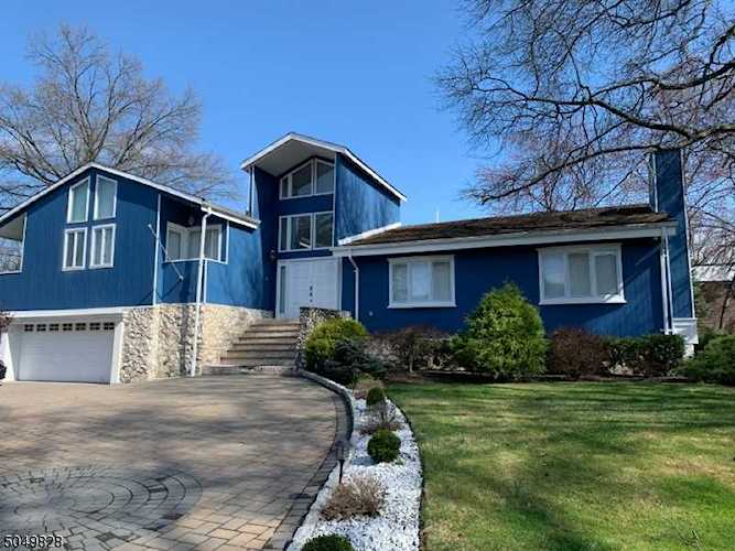 210 Little Falls Rd Fairfield Twp., NJ 07004