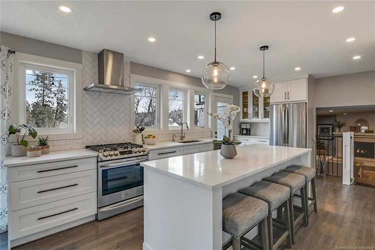 1530 Mission Ridge Drive Kelowna, BC V1W3A9