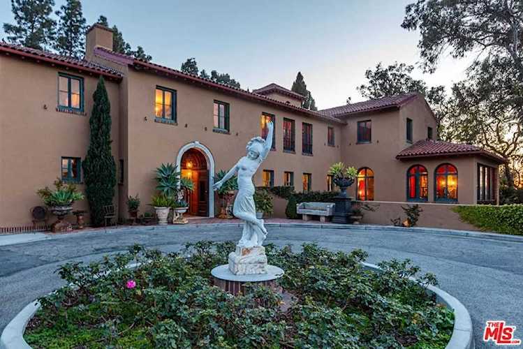 1923 Micheltorena Street Los Angeles, CA 90039