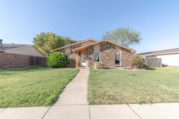 4837 Ash Glen Lane The Colony, TX 75056