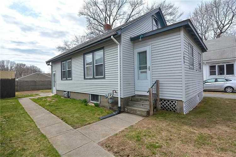 185 Fenner Ave East Providence, RI 02915