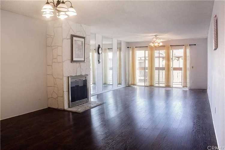1236 N Columbus Ave #37 Glendale, CA 91202