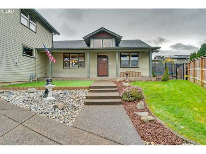 4306 NW 121st Cir Vancouver, WA 98685