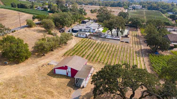 4298 E 3rd Avenue Napa, CA 94558