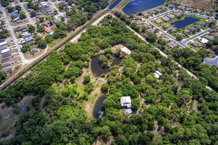 720 SW 17th St Vero Beach, FL 32962