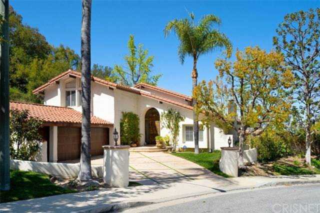 23687 Park Belmonte Calabasas, CA 91302