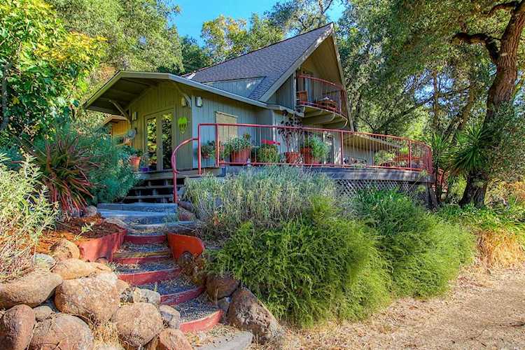 26883 Toyon Lane Cloverdale, CA 95425