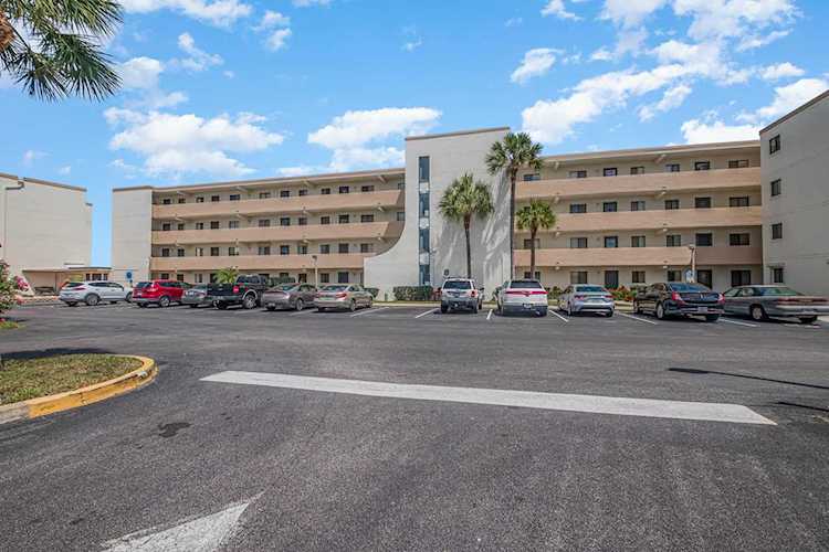 2467 S Washington Avenue #208 Titusville, FL 32780
