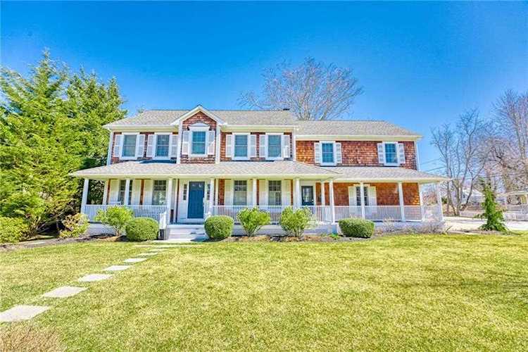 78 Alfred Drowne Rd Barrington, RI 02806