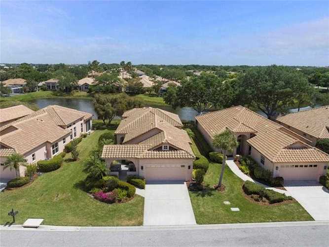 7177 Del Lago Dr Sarasota, FL 34238