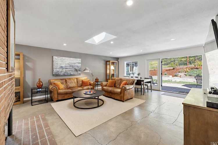 1124 7th Street Novato, CA 94945