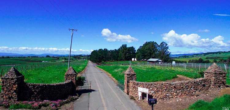 136 Kirkland Ranch Road American Canyon, CA 94503