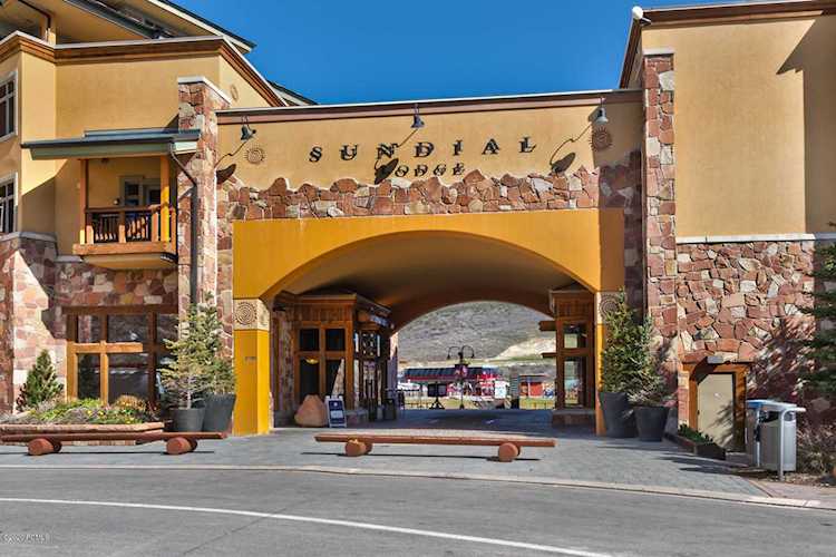 3720 N Sundial Ct Park City, UT 84098