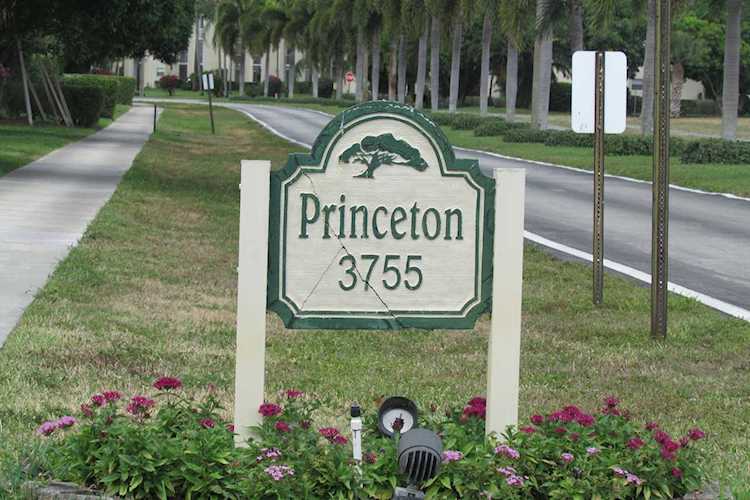 3755 Via Poinciana #203 Lake Worth, FL 33467