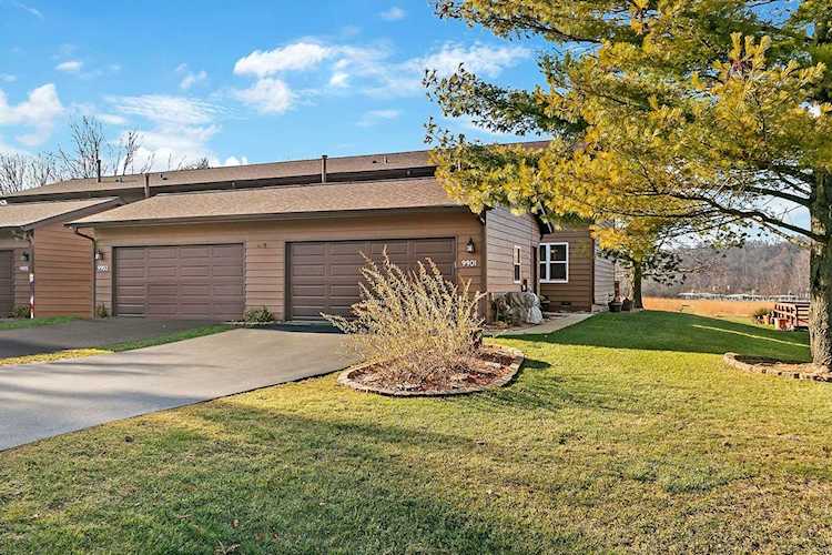 9901 Amanda Ln Algonquin, IL 60102