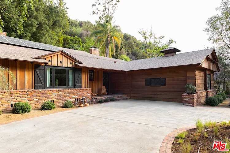 3470 Mandeville Canyon Road Los Angeles, CA 90049